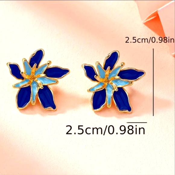 Bohemian Blue Zinc Alloy Flower Shaped Stud Earrings - New Boutique 💙 🩵 - Picture 3 of 4